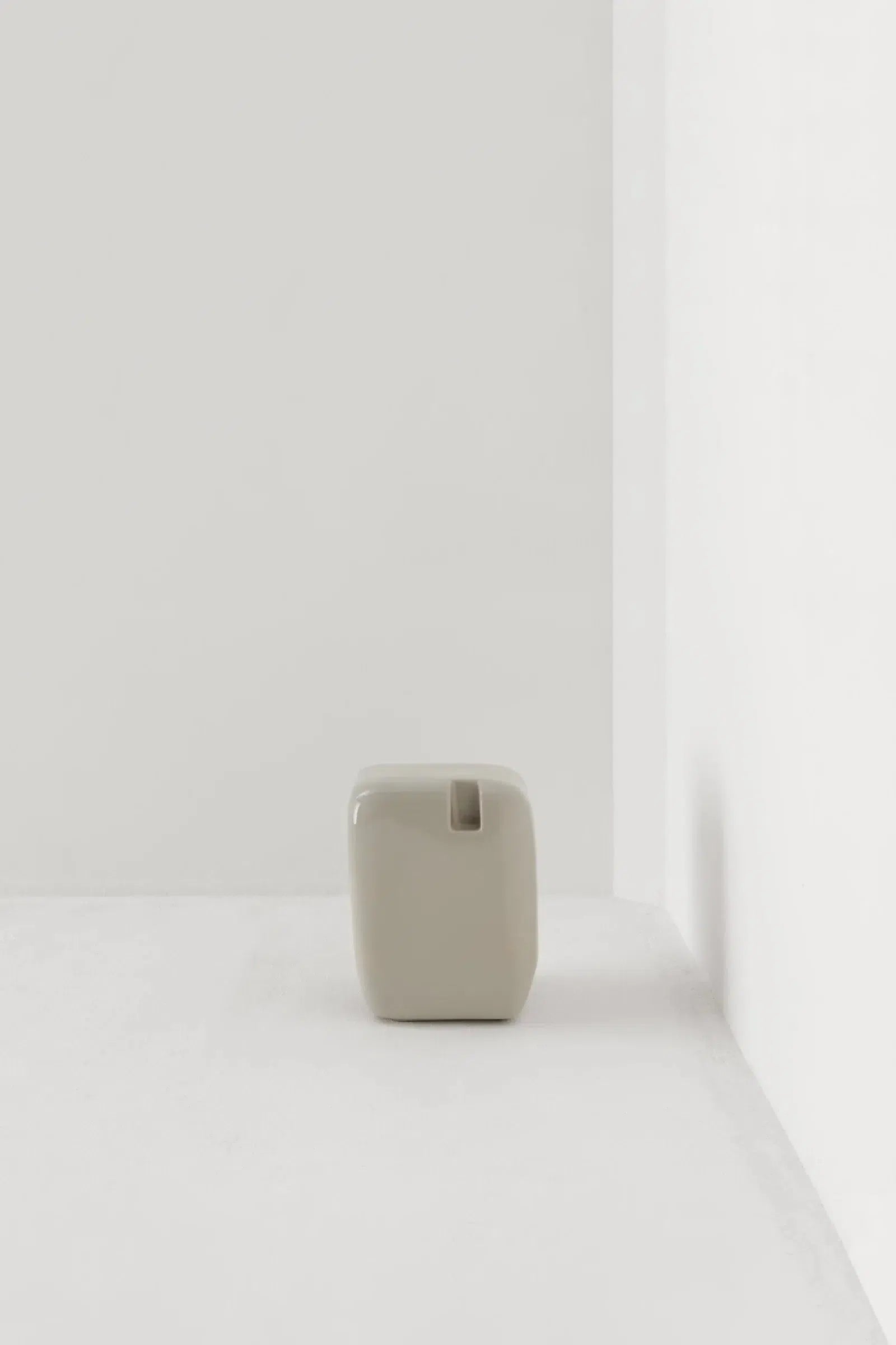 Side Table Faye Toogood.