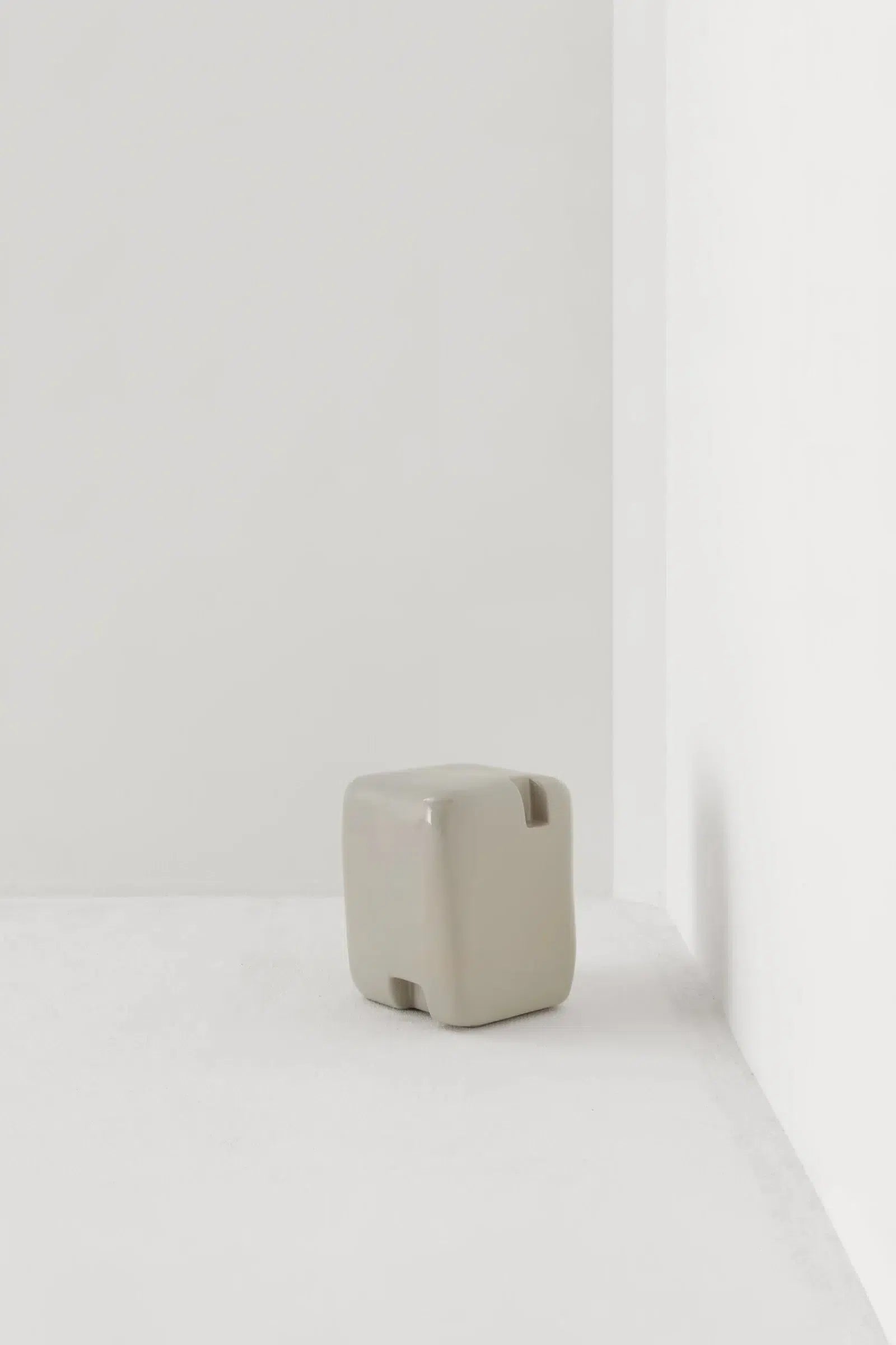 Side Table Faye Toogood.
